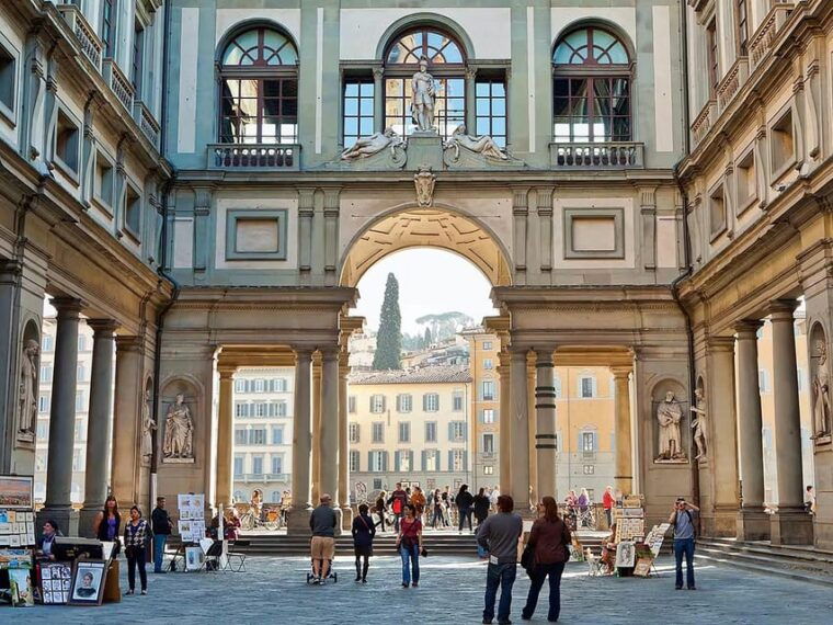 explore-uffizi-from-medici-politics-to-renaissance-art