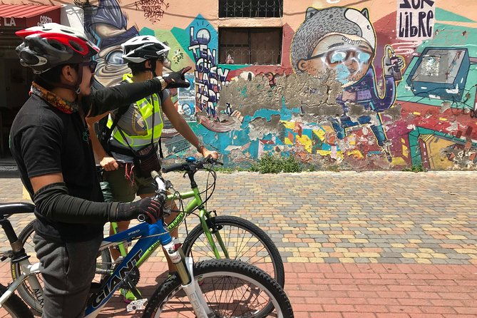 explore-urban-quito-on-a-bike-group-tour