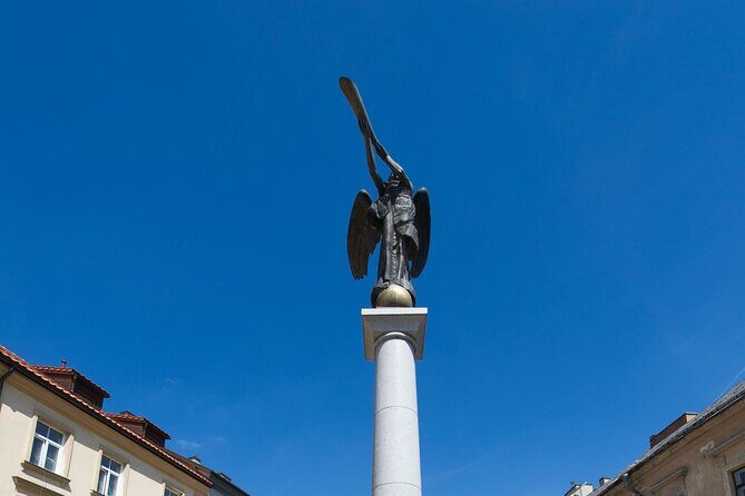 Explore Vilnius: Old Town and Uzupis Guided Walking Tour - The Sum Up