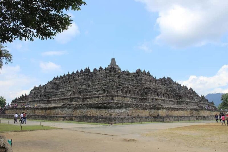 Explore Yogyakarta: Private Transportation with Tour Pick-Up - Key Points