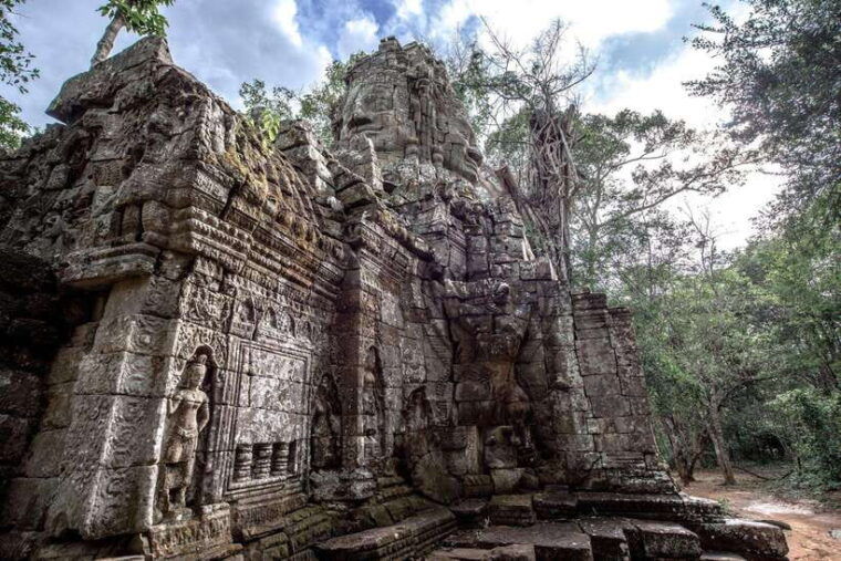 exploring-angkor-wat-key-highlights-sunrise-guided-tour