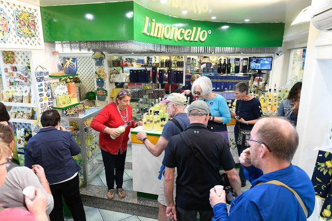 exploring-capri-and-anacapri-from-rome-sea-and-city-sightseeing-tour-2