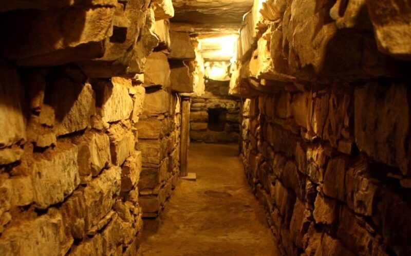 exploring-chavin-de-huantar-monument-querococha-lagoon