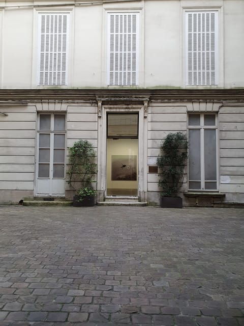 exploring-contemporary-art-galleries