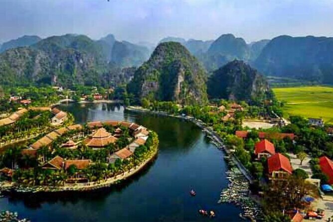 Exploring From Hanoi: Tam Coc, Hoa Lu & Mua Caves Full-Day Trip - Lunch and Practicalities
