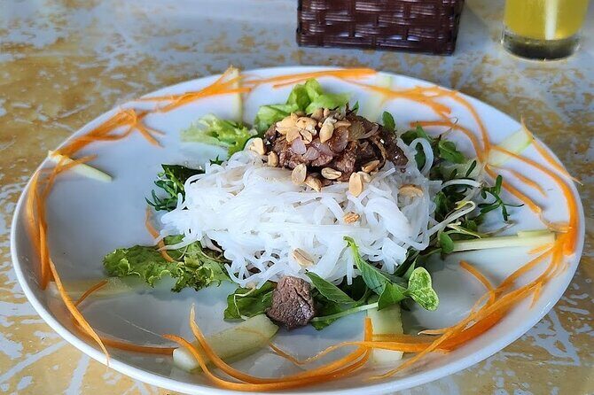 Exploring Hue Food Tour with Local Guide - Meeting and Starting Point