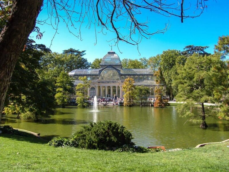 Exploring Madrid  Private Family Walking Tour - In-Depth Look at Each Landmark