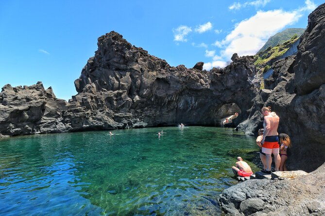 exploring-new-northwest-frontiers-beyond-madeira-in-4x4-tour