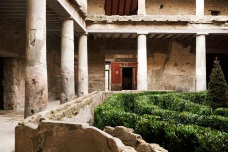 exploring-pompeii-discovering-the-ancient-ruins