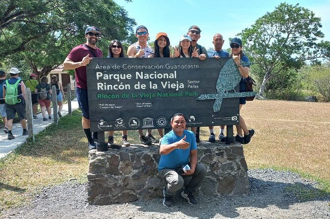exploring-rincon-de-la-vieja-volcano-and-waterfall