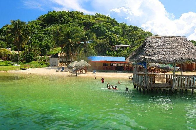 exploring-roatans-fishing-villages-adventure-private-trip