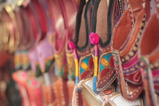 Exploring the Colorful Markets: Shopping tour of Jaipur with Transfers - A Deep Dive into the Jaipur Market Shopping Tour