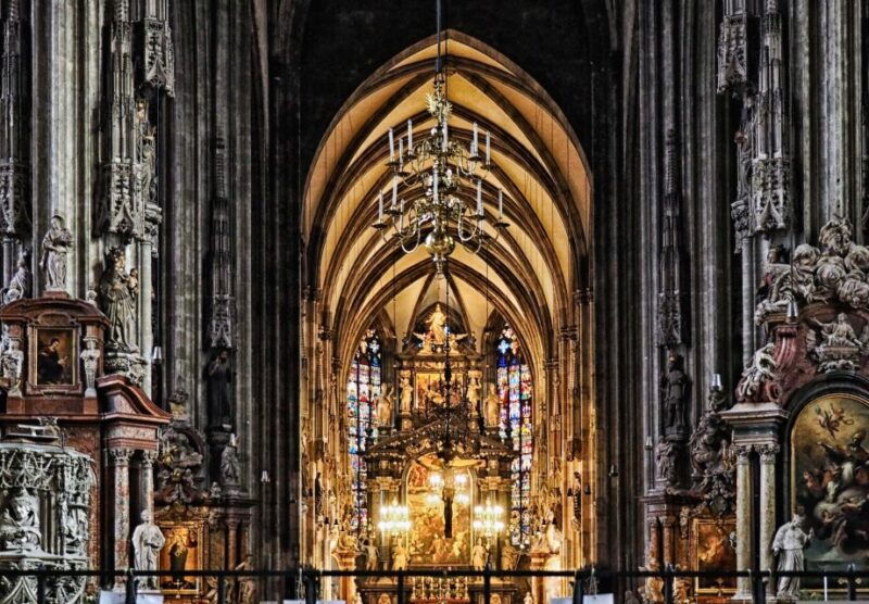 exploring-vienna-in-christmas-period-private-walking-tour