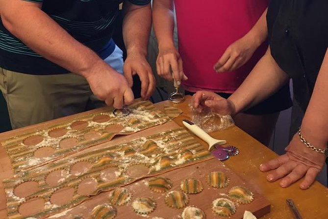 express-pasta-making-lesson-with-gourmet-dinner-2