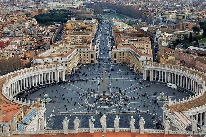 express-st-peters-basilica-guided-tour-in-an-hour