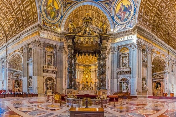 express-st-peters-basilica-guided-tour-in-an-hour