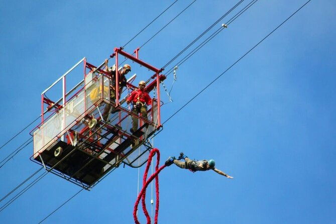 extreme-bungee-jumping-in-monteverde