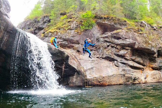 extreme-canyoning-with-waterfall-rappelling-near-geilo-in-norway
