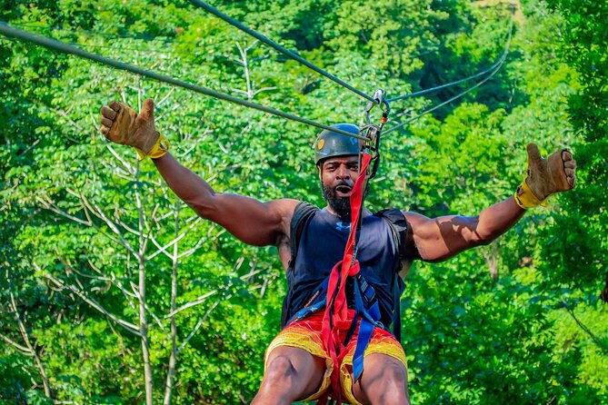 extreme-zip-line-adventure-at-mahogany-bay