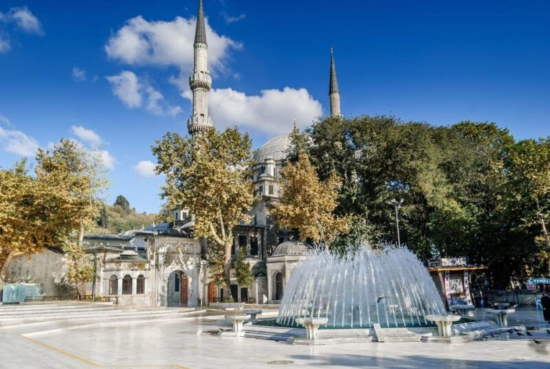 eyup-sultan-mosque-and-eyup-district-istanbul-walking-tour
