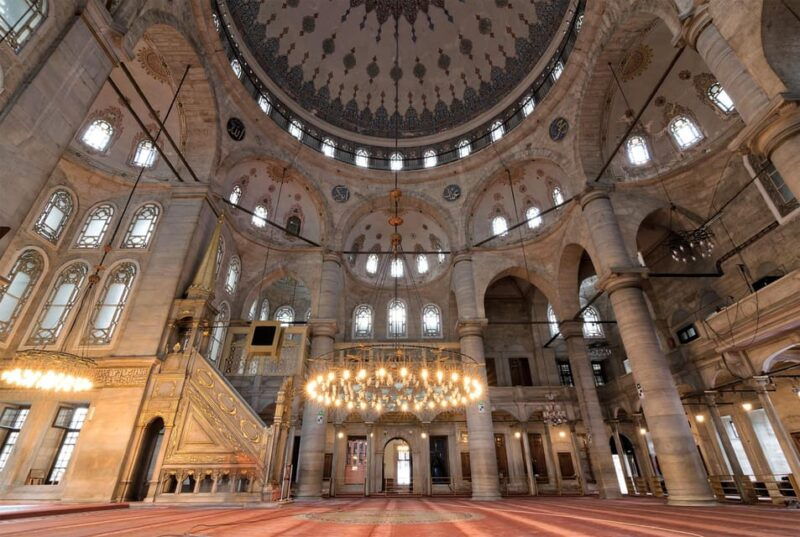 eyup-sultan-mosque-and-eyup-district-istanbul-walking-tour