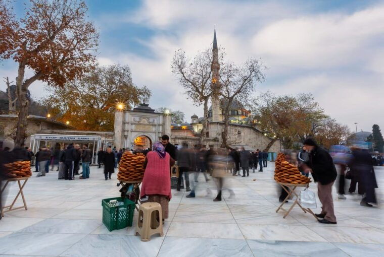 eyup-sultan-mosque-and-eyup-district-istanbul-walking-tour