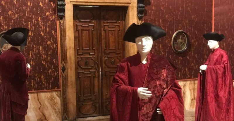 fabrics-and-perfumes-in-venice