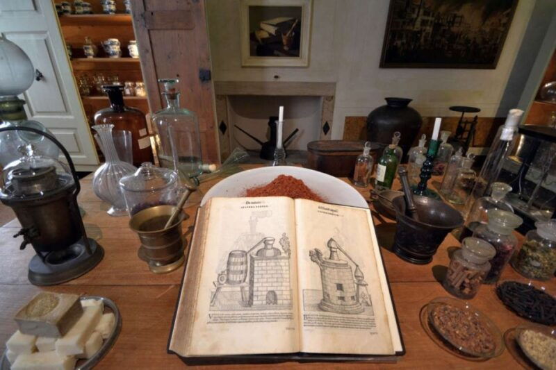 fabrics-and-perfumes-in-venice