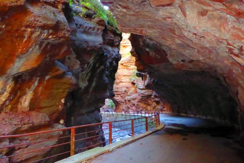 fabulous-red-canyon-and-entrevaux-private-full-day-tour-2