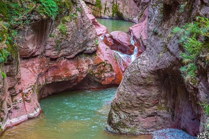 fabulous-red-canyon-and-entrevaux-private-full-day-tour