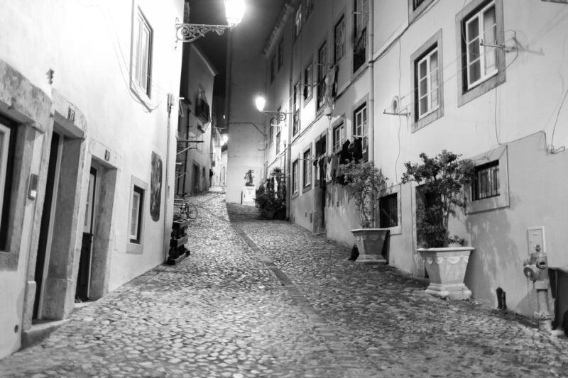 fado-musical-walking-tour-food-live-show