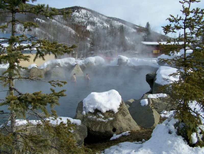 fairbanks-northern-lights-and-chena-hot-springs-tour