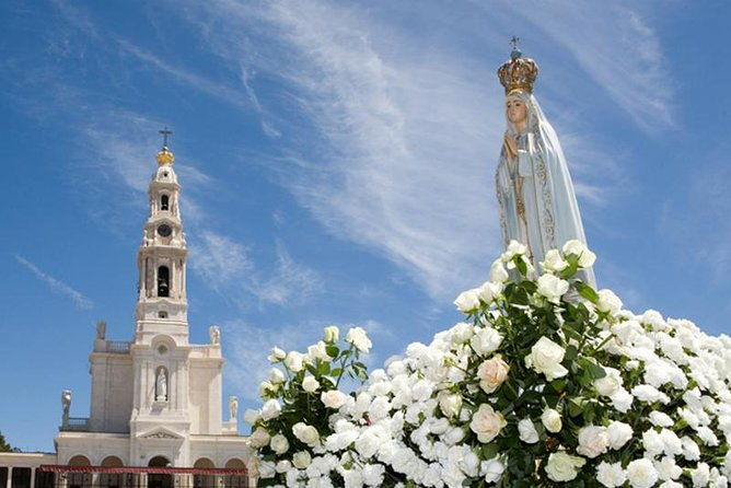 faith-and-heritage-fatima-batalha-nazare-and-obidos-private-tour-from-lisbon