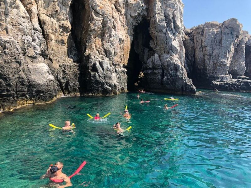 faliraki-boat-trip-to-afantou-caves-antony-quinn-ladiko
