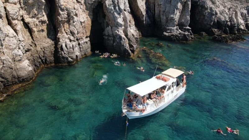 faliraki-boat-trip-to-afantou-caves-antony-quinn-ladiko