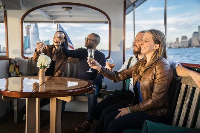 fall-foliage-cruise-on-yacht-full-moon-from-chelsea-piers