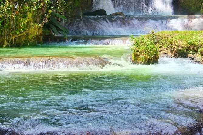 falmouth-dunns-river-falls-and-blue-hole-excursion