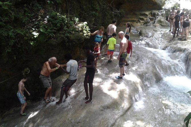 falmouth-shore-excursion-blue-hole-and-dunns-river-falls-combo