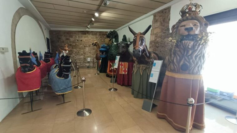 familly-friendly-tailored-tapas-giants-scavenger-hunts