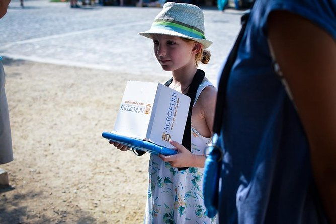 family-acropolis-acropolis-museum-tour-inspiredby-percy-jackson