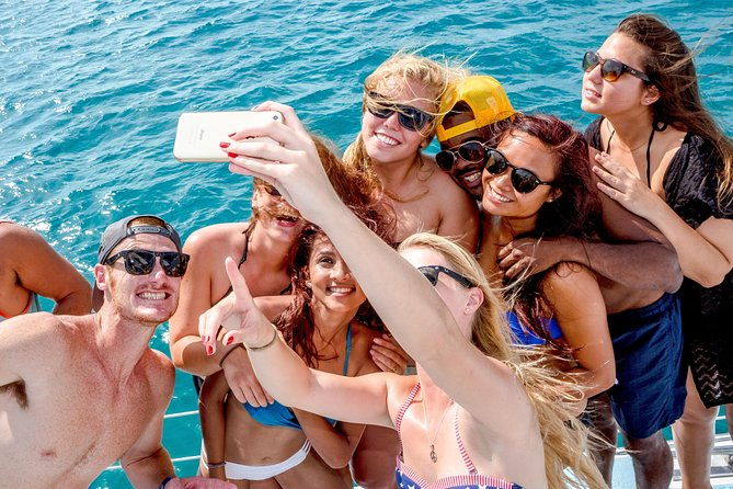 family-catamaran-snorkeling-cruise-turks-caicos