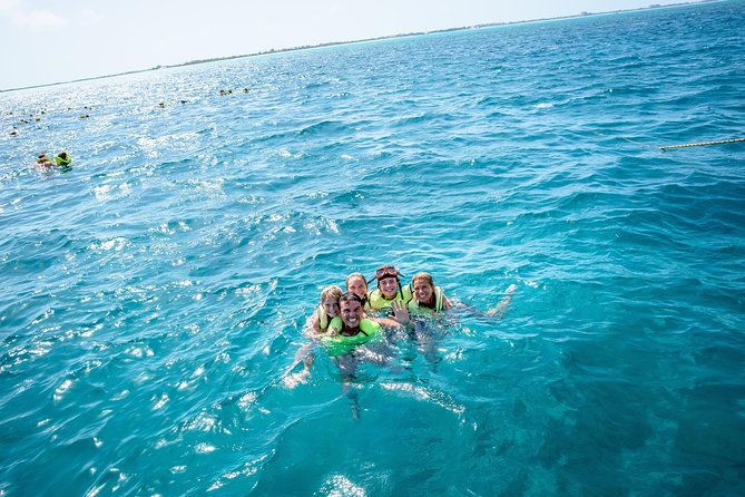 family-catamaran-snorkeling-cruise-turks-caicos