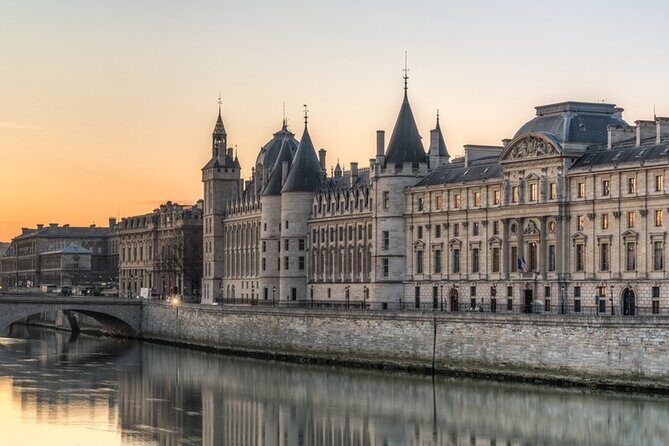 Family escape Game with kids and teens on the Île de la Cité - What to Expect from the Family Escape Game on Île de la Cité
