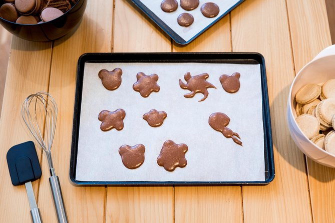 family-experience-macaron-bakery-class-at-galeries-lafayette-2