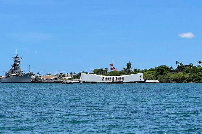 family-friendly-pearl-harbor-and-honolulu-downtown-with-private-transportation