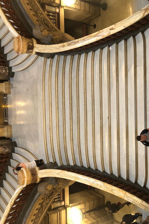 family-friendly-treasure-hunt-at-opera-garnier