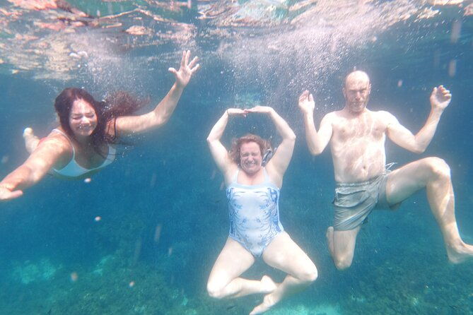 family-private-boat-trip-blue-lagoon-malta-comino-gozo