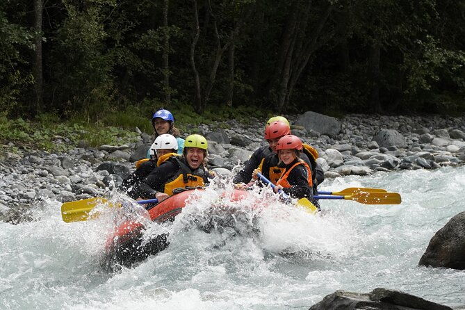 family-rafting-experience-in-engadin
