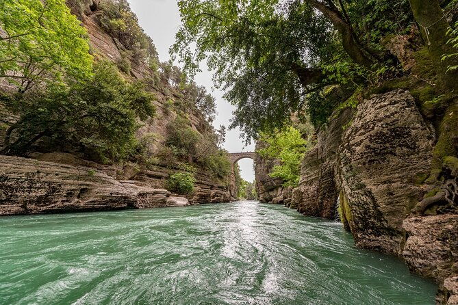 family-rafting-trip-at-koprulu-canyon-from-antalya-2