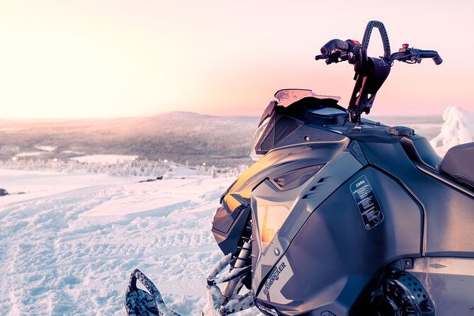 family-snowmobile-safari-in-rovaniemi